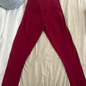 BOMBSHELL LEGGINGS SIZE MEDIUM